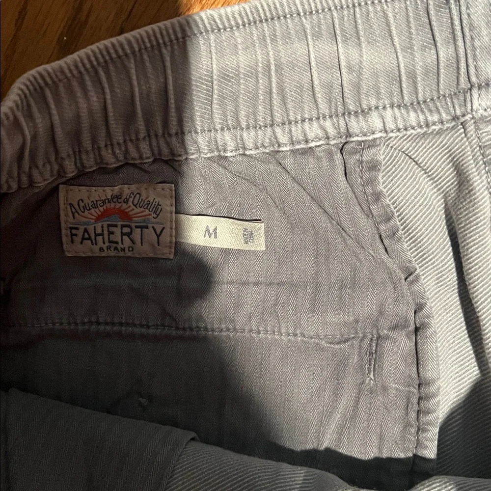 Faherty men’s medium shorts NEW